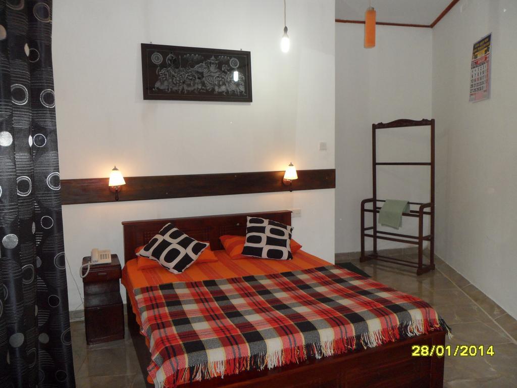 Travellers Halt Hotel Ratnapura Ngoại thất bức ảnh
