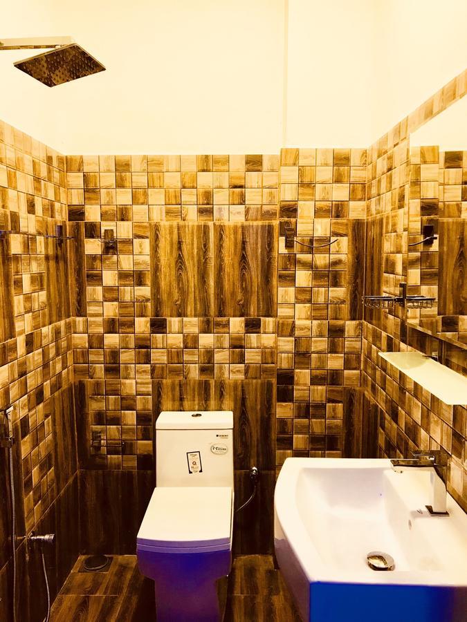 Travellers Halt Hotel Ratnapura Ngoại thất bức ảnh