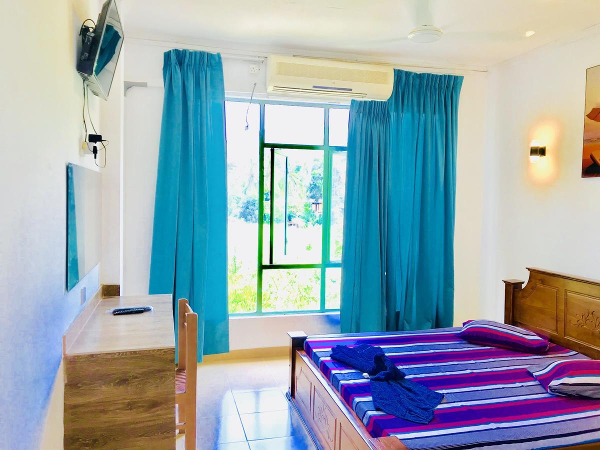 Travellers Halt Hotel Ratnapura Ngoại thất bức ảnh