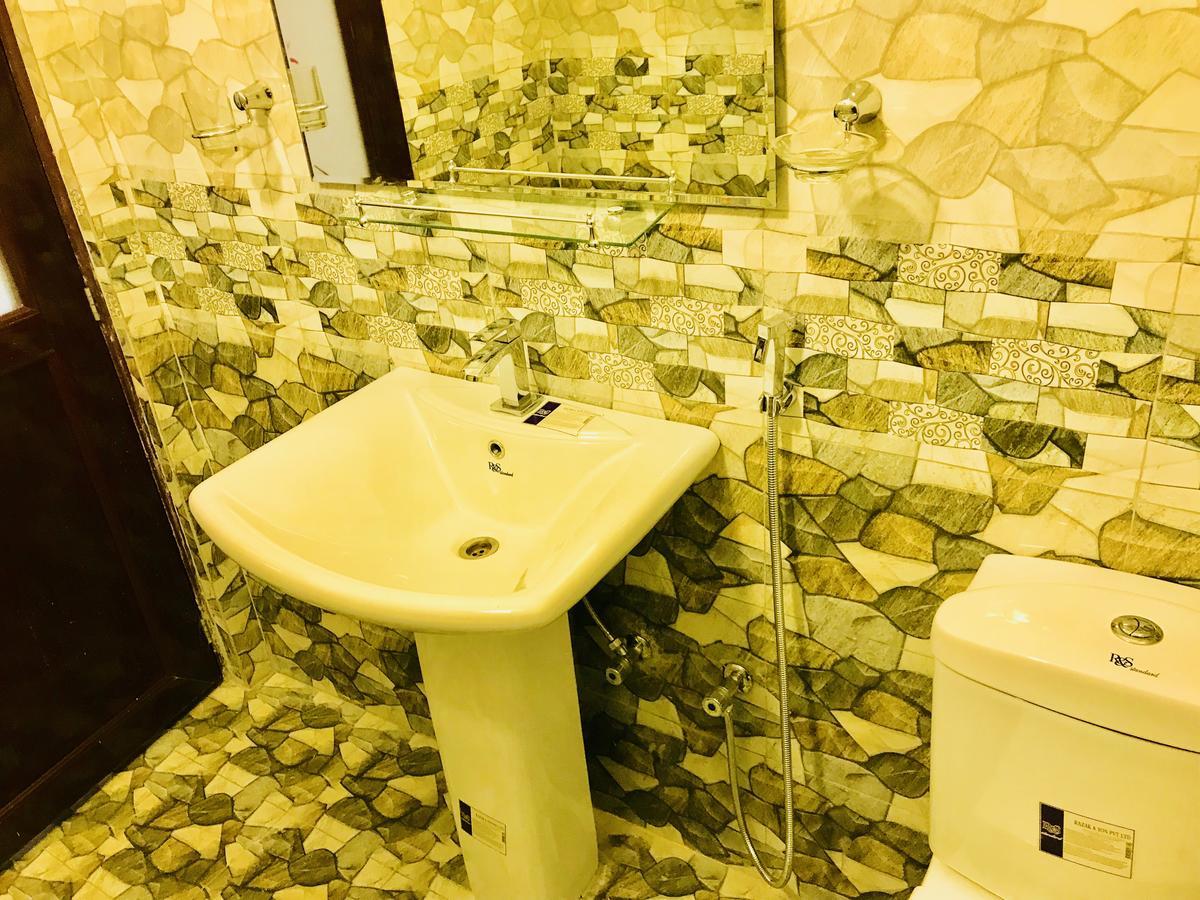 Travellers Halt Hotel Ratnapura Ngoại thất bức ảnh