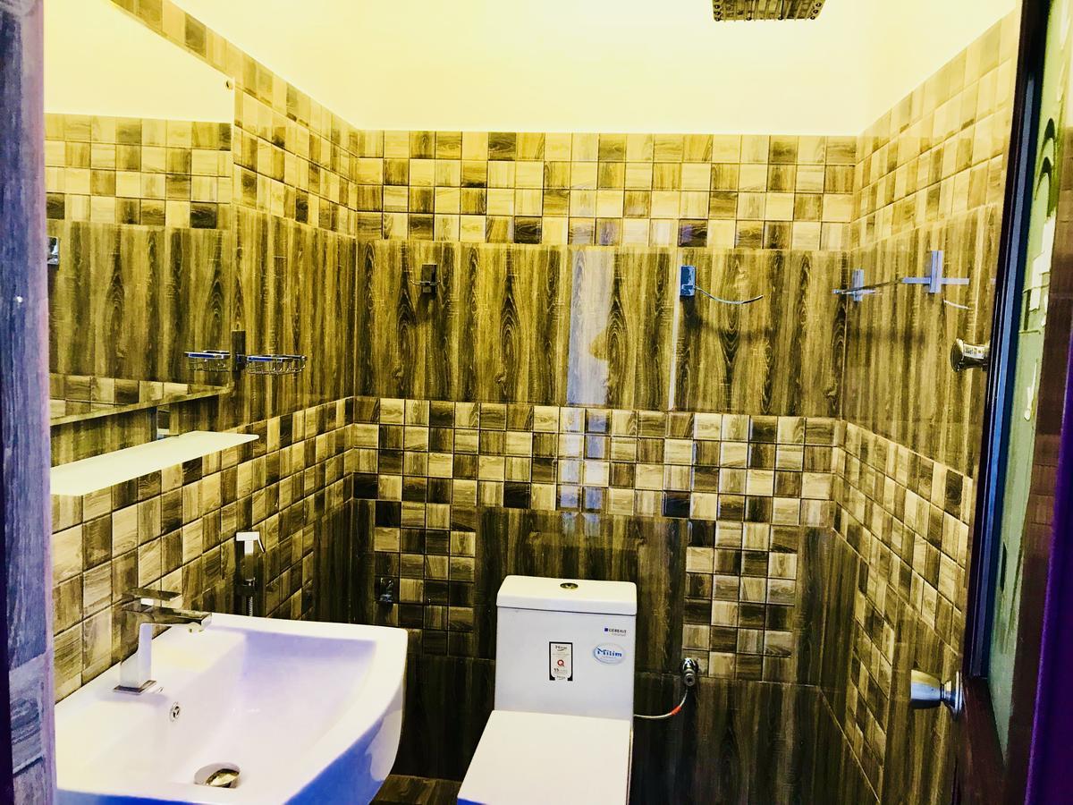 Travellers Halt Hotel Ratnapura Ngoại thất bức ảnh