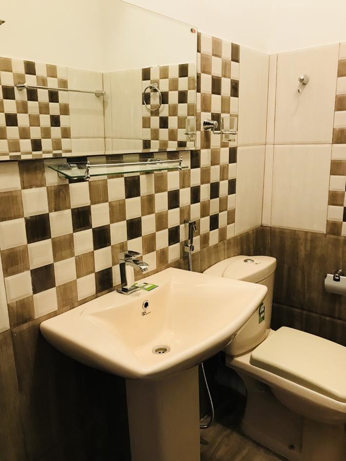 Travellers Halt Hotel Ratnapura Ngoại thất bức ảnh