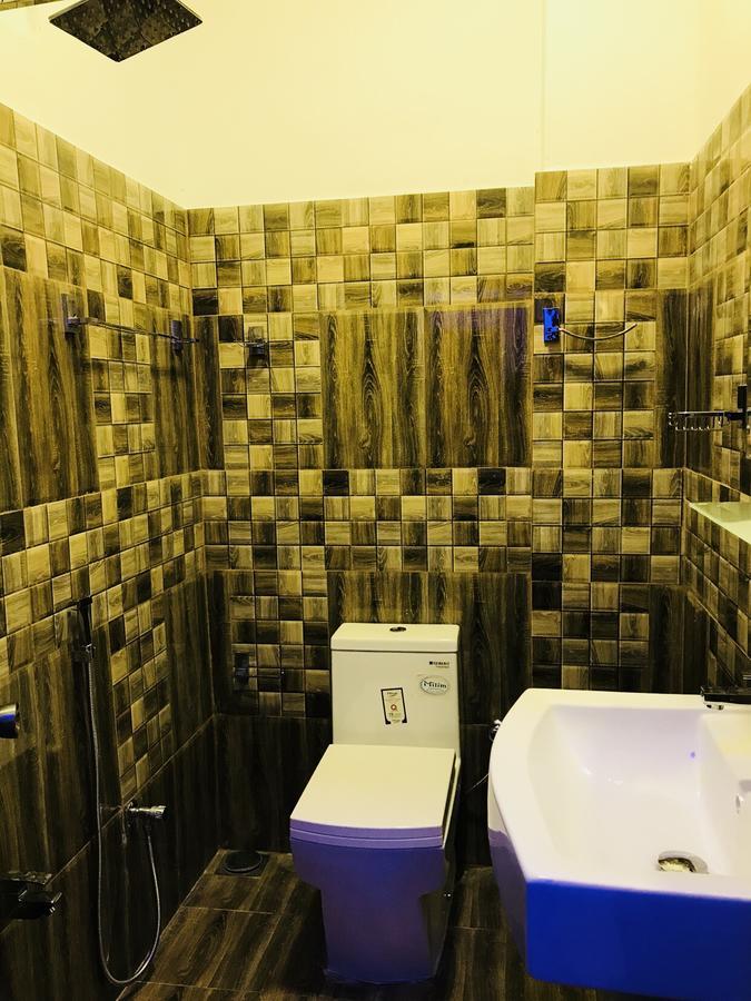 Travellers Halt Hotel Ratnapura Ngoại thất bức ảnh