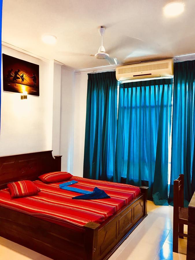 Travellers Halt Hotel Ratnapura Ngoại thất bức ảnh