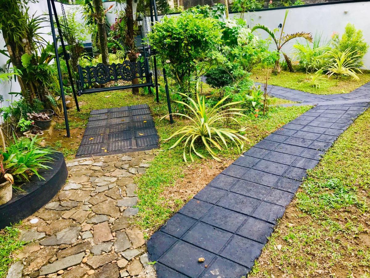 Travellers Halt Hotel Ratnapura Ngoại thất bức ảnh